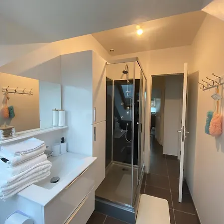 Proche De L'entree Des 24h