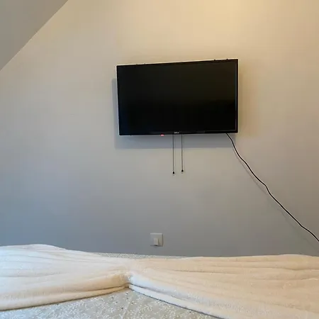 Proche De L'entree Des 24h Apartamento *